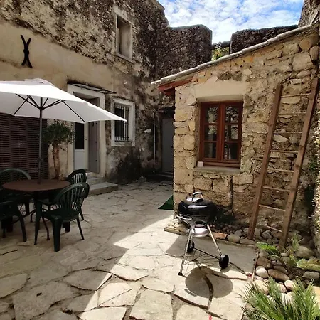 Passage 32 B&B *