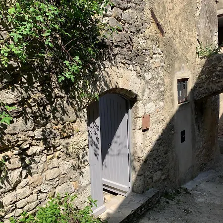 Passage 32 B&B *